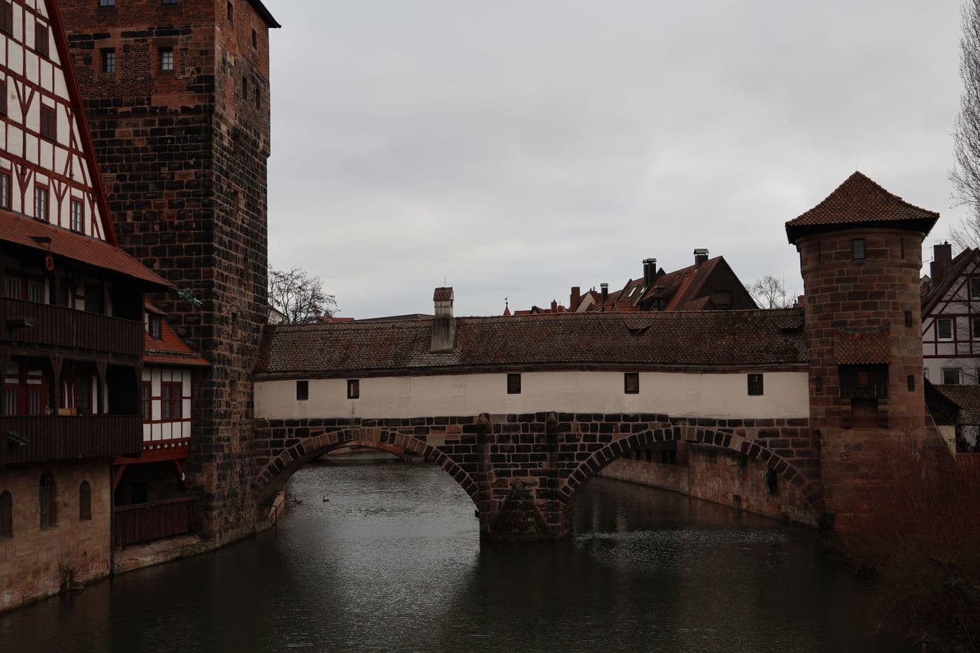 Mittelalterliche Brücke über die Pegnitz in Nürnberg